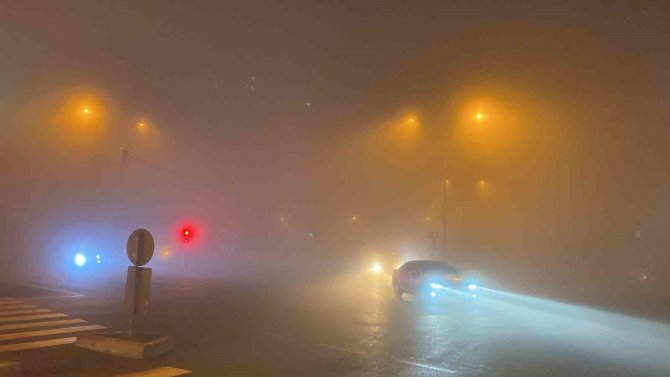 Çorlu’da Yoğun Sis Etkili Oldu
