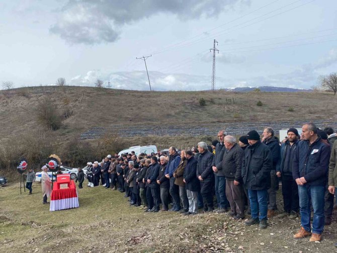 Kalbine Yenik Düşen Komiser Yardımcısı Son Yolculuğuna Uğurlandı