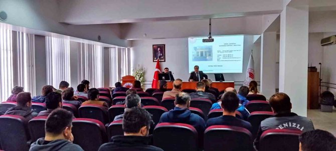 Denizli’de Bulaşıcı Hastalıklarla Mücadele Konusunda Eğitim Yapıldı