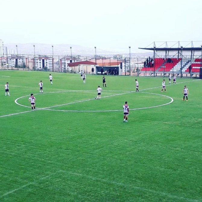 Elazığ’da Okul Sporları Futbol Müsabakaları Başladı