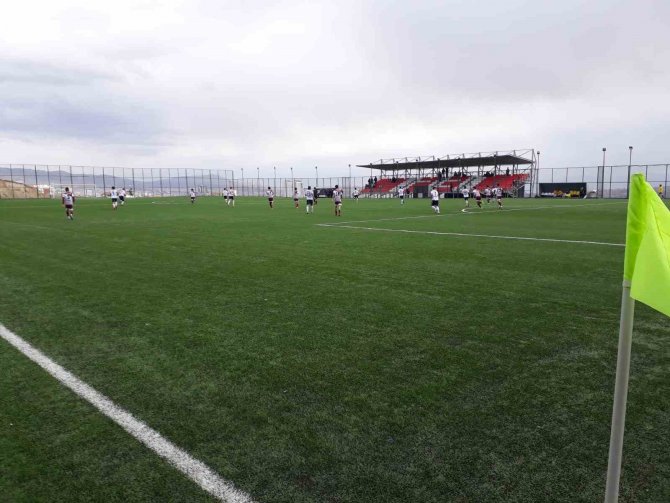 Elazığ’da Okul Sporları Futbol Müsabakaları Başladı