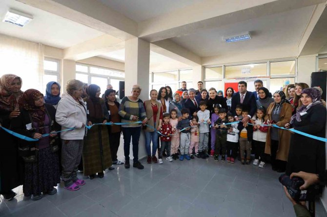 Deü’den Depremzede Çocuklar İçin Kreş Hizmeti