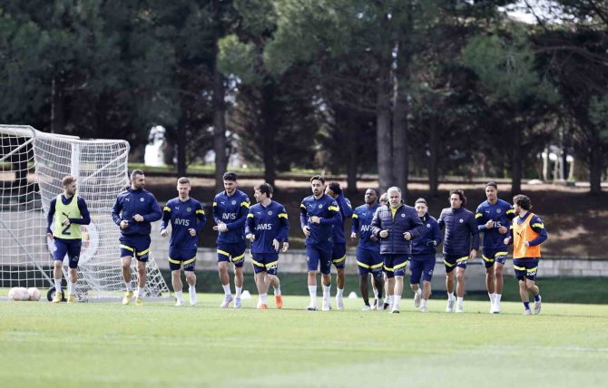 Fenerbahçe, Sevilla Maçı Hazırlıklarına Devam Etti
