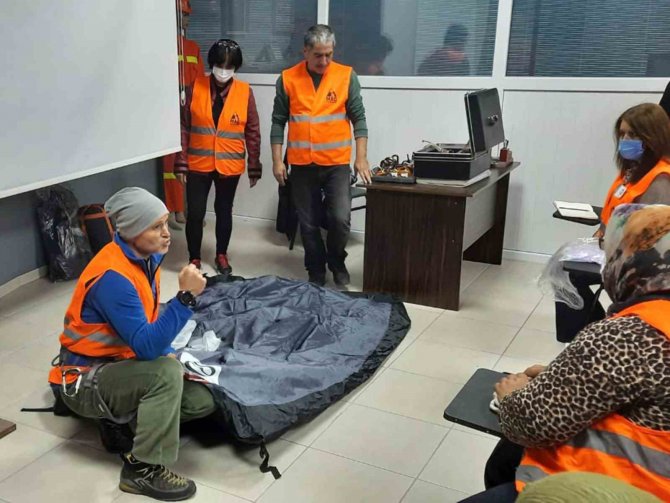 Gemlik Belediyesi Afet Bilincini Mahallelere Yayıyor