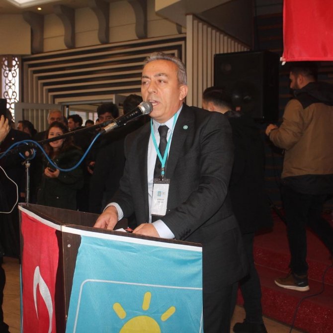 İ̇yi̇ Parti’den Akşener’i Eşeğe Benzeten Chp’li Başkana Tepki