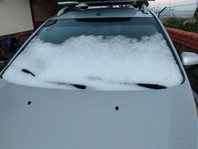 Erzin’de Dolu Yağışı Etkili Oldu