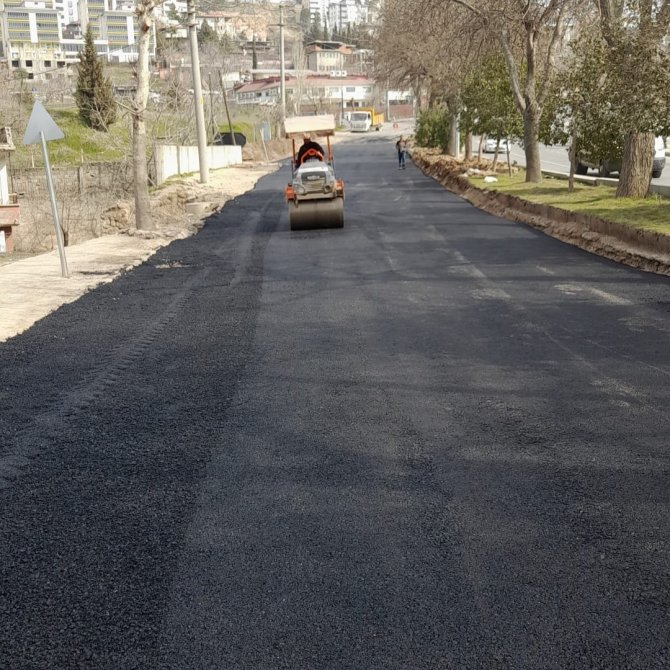 Kahramanmaraş’ta Hasarlı Yollar Yenileniyor