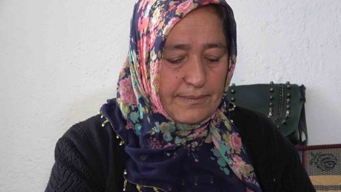 Kanser Hastası Anne, Deprem Anını Gözyaşlarıyla Anlattı: Eşi Ve Engelli İki Çocuğuyla Hayata Tutunuyor