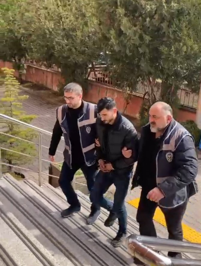 9 Ayrı Suçtan Yakalaması Ve 25 Yıl Hapis Cezası Olan Şahıs Yakalandı