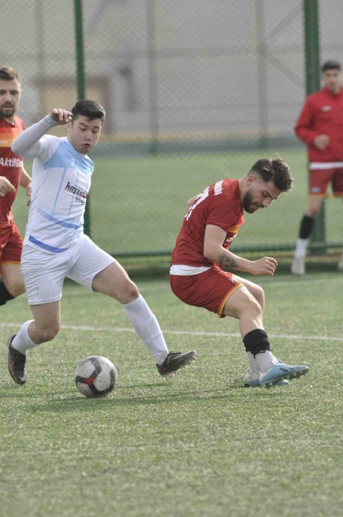 Kayseri Süper Amatör Küme: Erciyes Esen Makine: 2- Akkışlaspor: 0