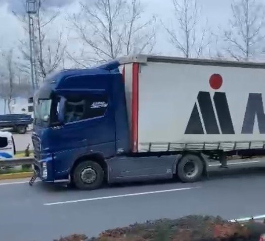D-130’da Feci Kaza, Tırın Çarptığı Yaya Hayatını Kaybetti