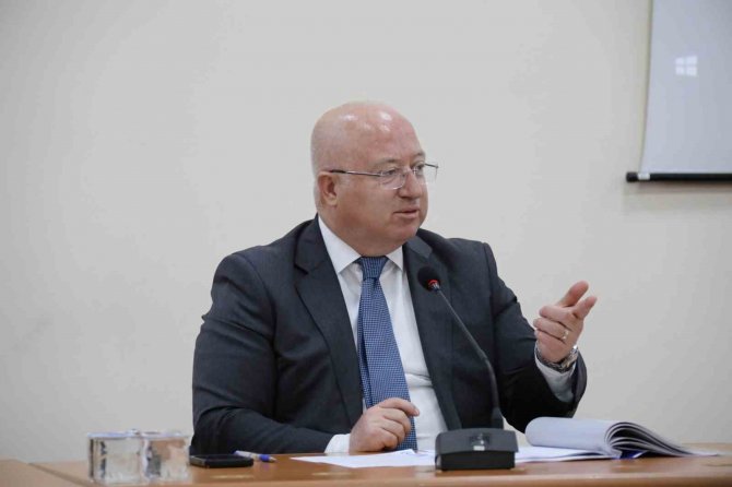 Başkan Gümüş’ten Meclis Üyelerine Deprem Bilgilendirmesi