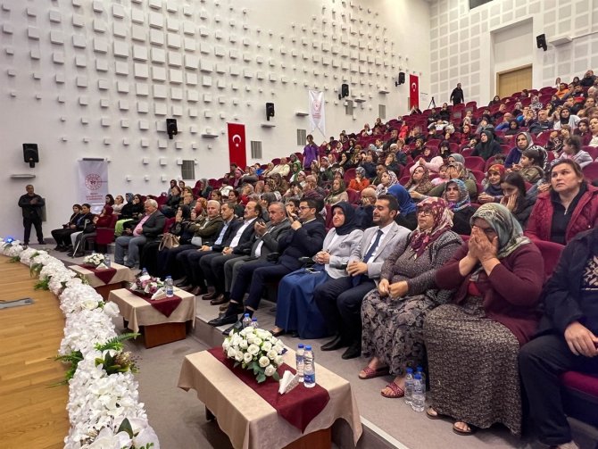 Vali Pehlivan: "Afetin Yaralarını Sarmak İçin Kenetlendik"