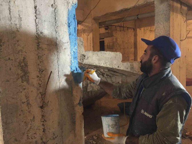 Depremden Sonra Vatandaşlar Kolon Bakımı Yaptırıyor