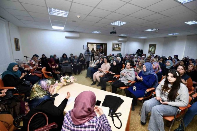 Pursaklar’da Berat Kandili’nde Eller Depremzedeler İçin Semaya Açıldı