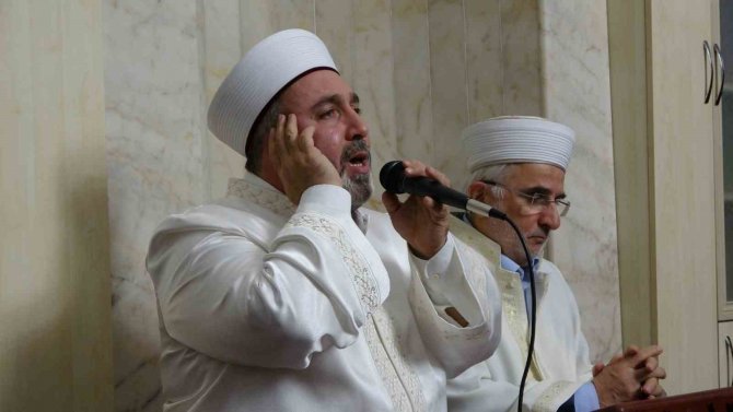 Berat Gecesi Siirt’e İbadetlerle İhya Edildi