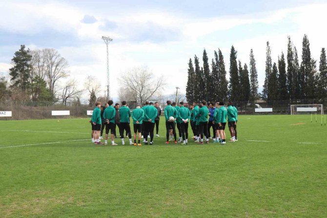 6 Maçtır Mağlubiyeti Olmayan Sakaryaspor, Samsunspor Mesaisinde