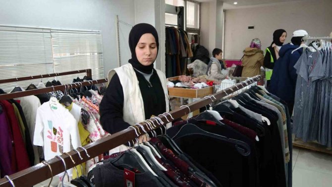 Siirt’te ’Sosyal Market’ İle 785 Depremzede Vatandaşın İhtiyacı Karşılandı