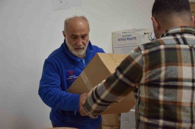 Giresun’dan Deprem Bölgesine Yardım Kampanyası Devam Ediyor