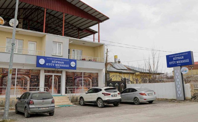 Van Büyükşehir Belediyesinden 11 Ayrı Noktada Etüt Merkezi Hizmeti