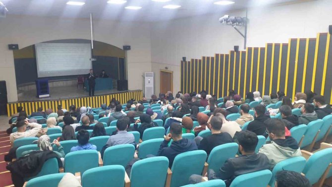 Ağrı’da Aday Öğretmenlere "Uyum Eğitimi" Semineri