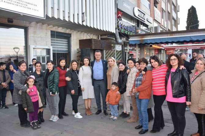 Kadınlar İzinli Sayıldı, Erkekler Çalıştı