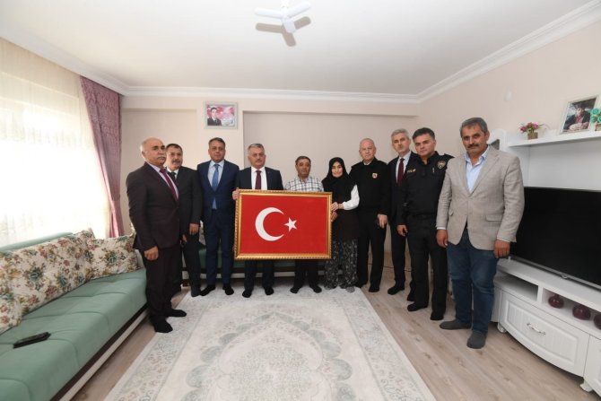 Vali Yazıcı, Dünya Kadınlar Günü’nde Şehit Annelerini Unutmadı