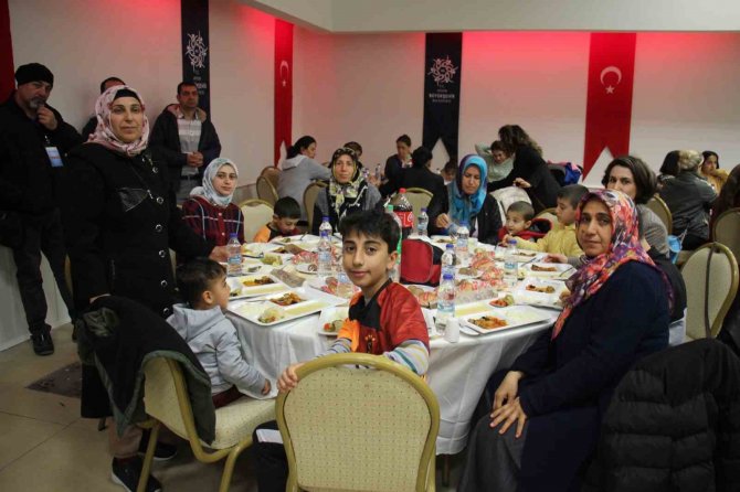 Başkan Çerçioğlu Depremzede Kadınlarla Buluştu