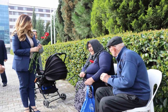 Nazilli Belediyesi Depremzede Kadınları Unutmadı
