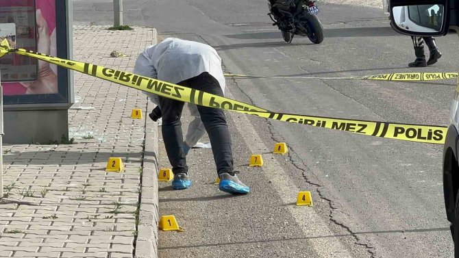 Kadınlar Günü’nde Eşini Kurşun Yağmuruna Tuttu