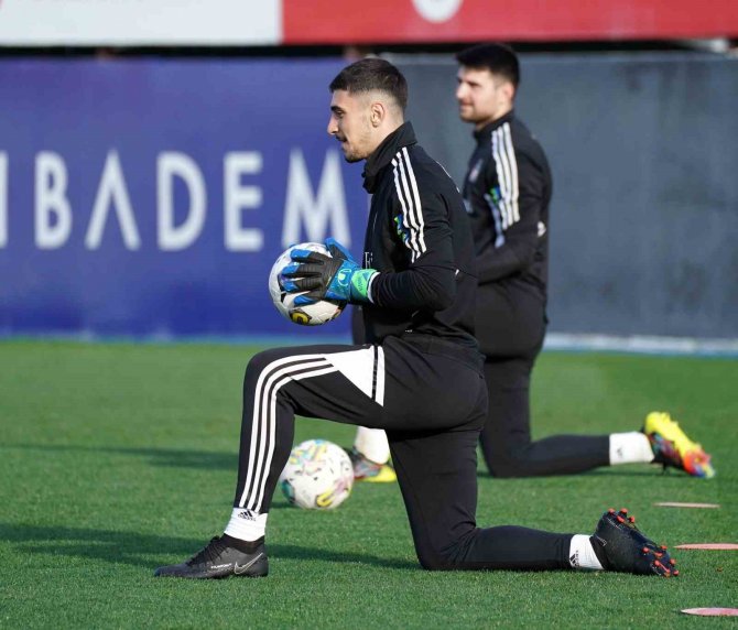 Beşiktaş, Medipol Başakşehir Maçı Hazırlıklarını Sürdürdü