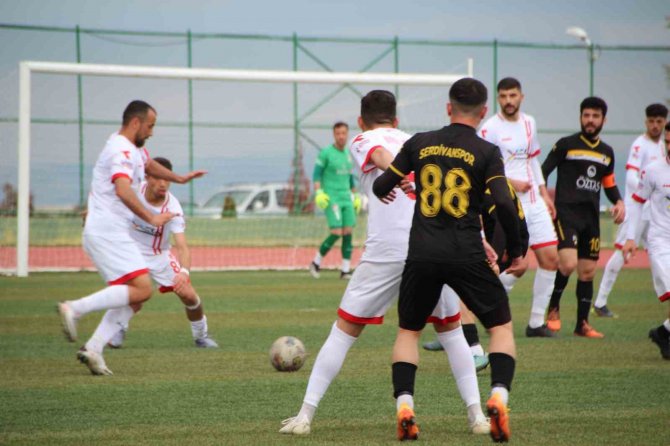 1969 Bilecik Kulübü Kendi Evinde Kazanmasını Bildi