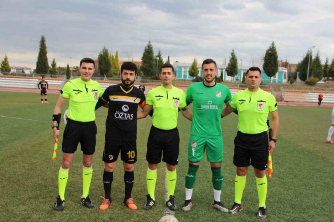 1969 Bilecik Kulübü Kendi Evinde Kazanmasını Bildi