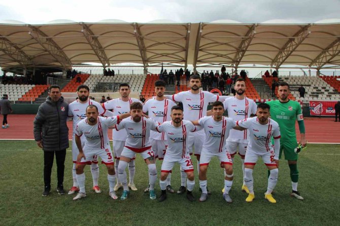 1969 Bilecik Kulübü Kendi Evinde Kazanmasını Bildi