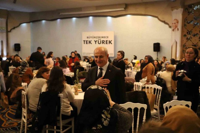 Depremzede Kadınlar 8 Mart’ta Büyükçekmece’de “Bir Sofrada” Buluştu