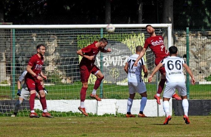 Çeşme Belediyespor, Kartalspor’u 2-1 Yendi