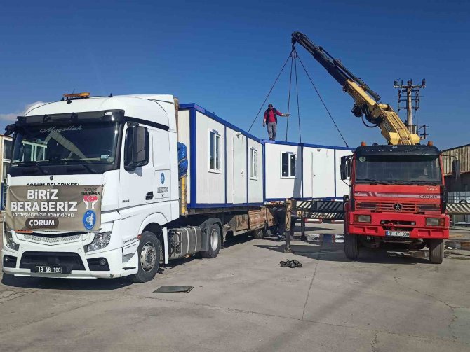 Deprem Bölgesine Konteyner Sevkiyatı Devam Ediyor
