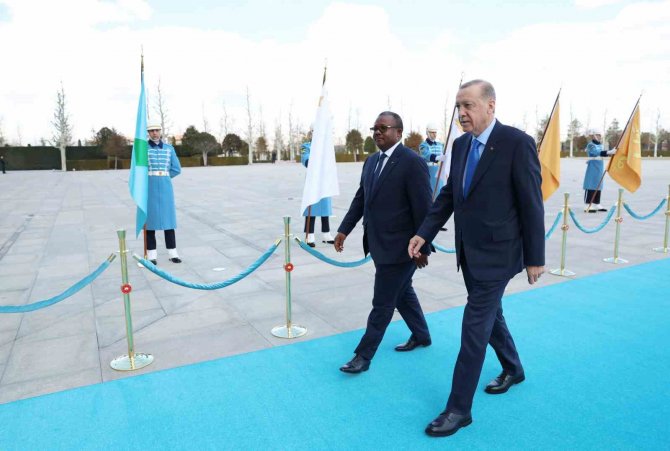 Cumhurbaşkanı Recep Tayyip Erdoğan, Gine Bissau Cumhurbaşkanı Cissoko Embalo İle Bir Araya Geldi.