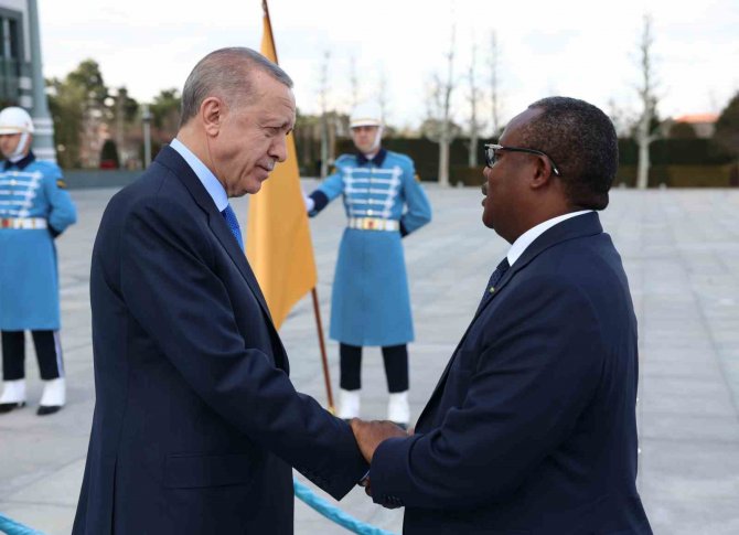 Cumhurbaşkanı Recep Tayyip Erdoğan, Gine Bissau Cumhurbaşkanı Cissoko Embalo İle Bir Araya Geldi.