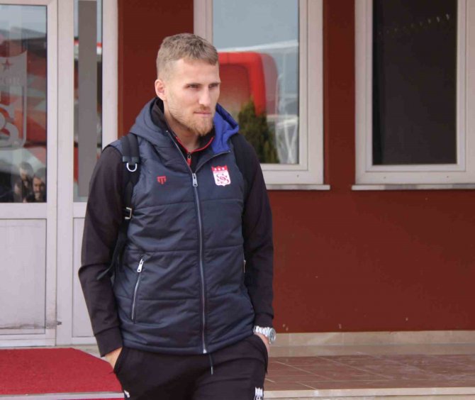Sivasspor, Fiorentina Maçı İçin İ̇talya’ya Gitti