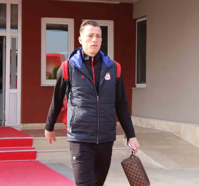 Sivasspor, Fiorentina Maçı İçin İ̇talya’ya Gitti