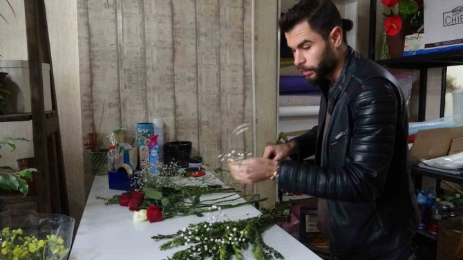 Diyarbakır’da Çiçekçilerde 8 Mart Dünya Kadınlar Günü Yoğunluğu