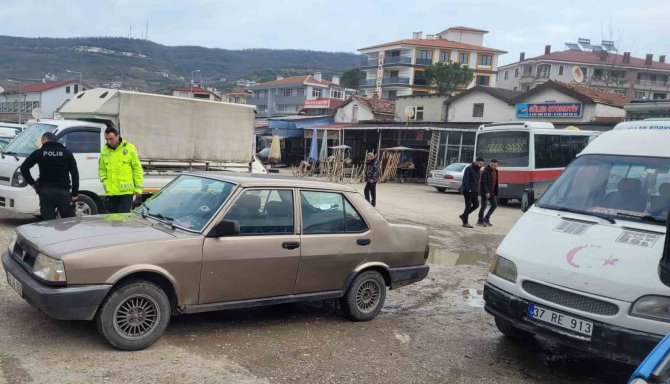 Kurşun Cebindeki Telefona İsabet Etti, Hayatı Kurtuldu
