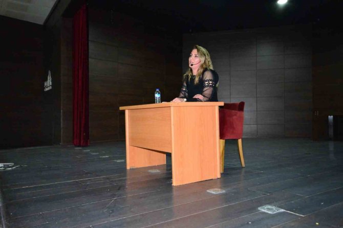 Eğitimci Yazar Dilek Cesur Gedizlilerle Buluştu