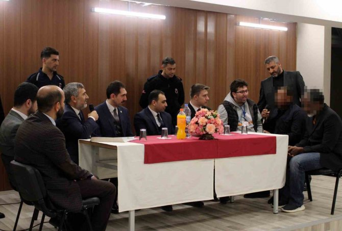 Yabancı Uyruklu 2 Mahkûm Hristiyanlıktan İ̇slamiyet’e Geçti