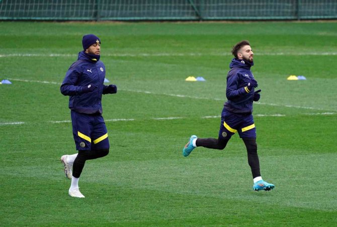 Fenerbahçe, Sevilla Maçına Hazır