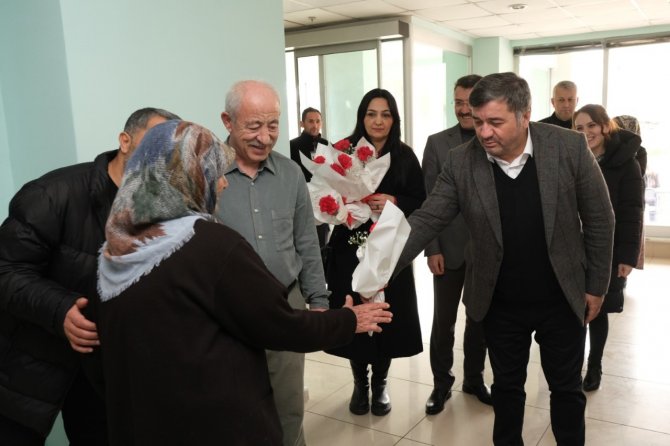 Başkan Şenlikoğlu’ndan Kadınlar Günü’nde Anlamlı Ziyaret