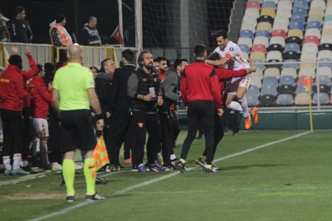 Göz-göz, İ̇zmir Serüveninde Kayıpsız İlerliyor