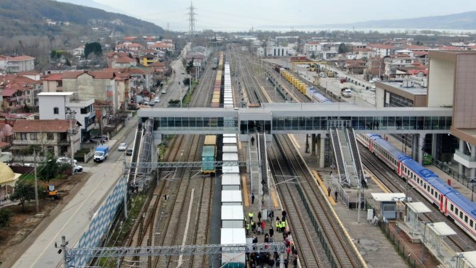 ‘Sakarya Kardeşlik Kenti’ İçin İlk Konteynerler İ̇skenderun’a Yola Çıktı