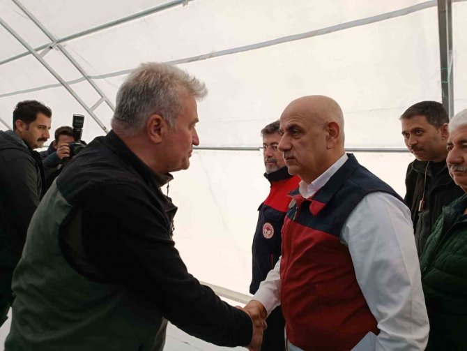 Bakan Kirişci’den Hatay’ı Terk Edenlere Çağrı